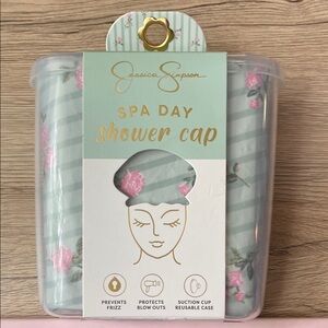 Jessica Simpson Green and Pink Shower Cap Tools